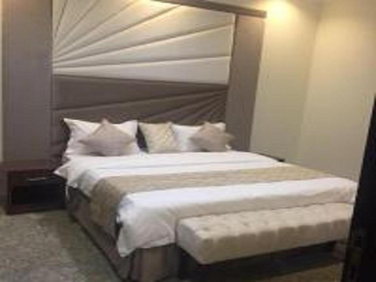 Aparthotel هوليداي بلس قرطبة - Qurtubah 3*