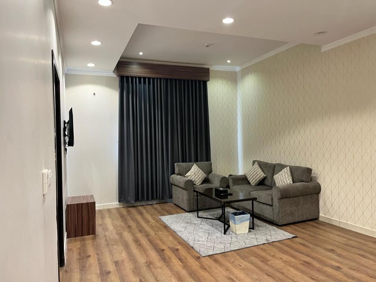 Aparthotel هوليداي بلس قرطبة - Qurtubah Riyadh